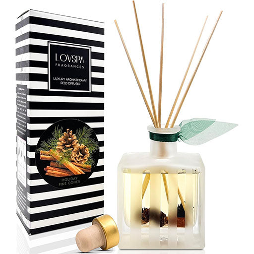 Holiday Pine Cones Reed Diffuser