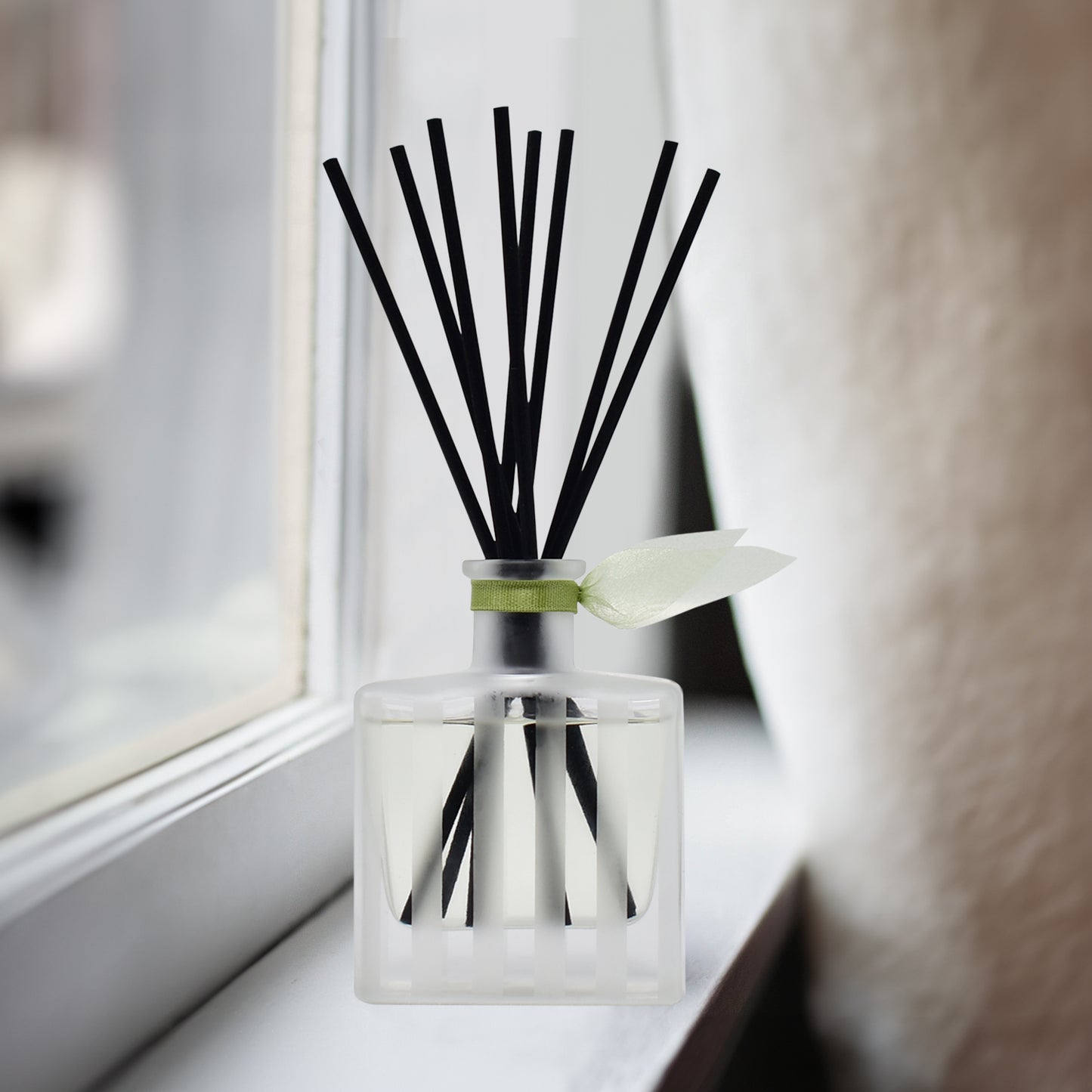 English Pear & Bergamot Reed Diffuser